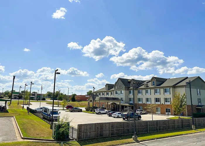 Bonita Lakes Inn By Capital O Meridian I20