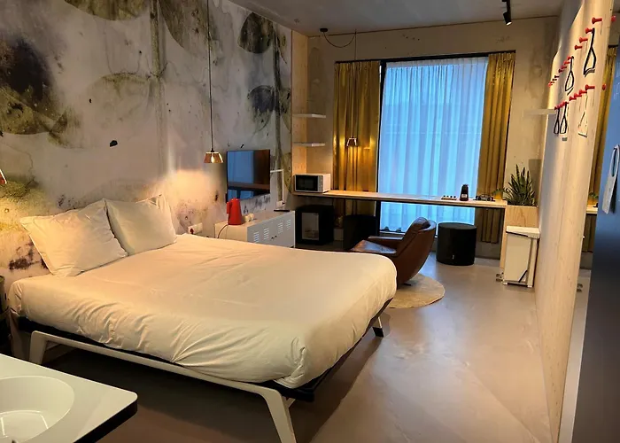 Hotel Moloko -Just A Room- Sleep&Shower-Digital Key By Sms Enschede