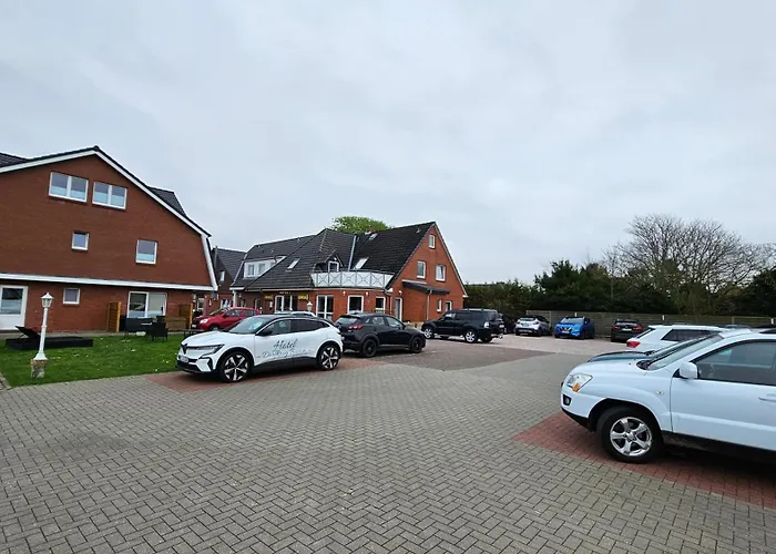 Hotel Dorfkrug Büsum - günstige Altbauzimmer Am Oland