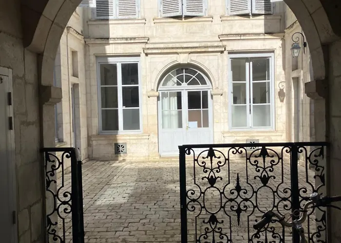 Chambre dans Hôtel Particulier 18e siècle Hyper Centre La Rochelle