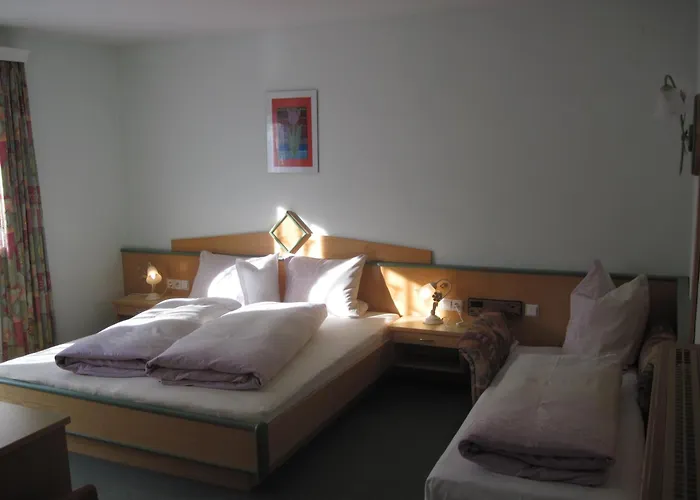 Fruehstueckspension & Ferienhaus Faednerspitze