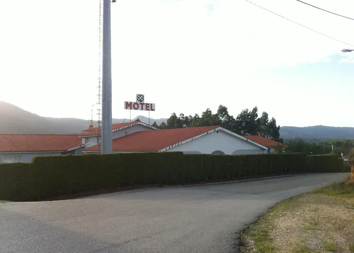 Motel Trebol Tui