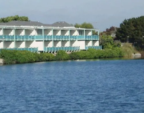 Coral Reef Inn & Condo Suites Alameda