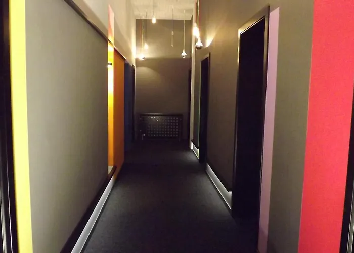 Hotel Cristall - Frankfurt City