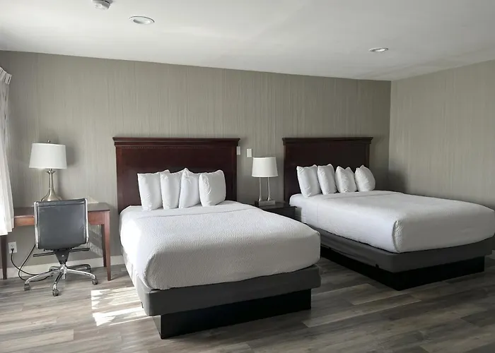 Lake George Hotels
