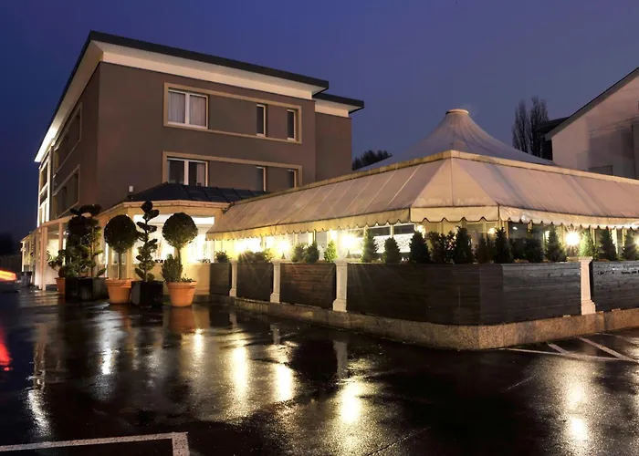 Bivius Hotel Restaurant Luxembourg Strassen