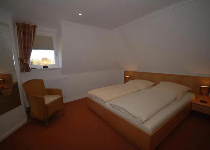 Hotel und Restaurant Petit Robby Wenningstedt-Braderup