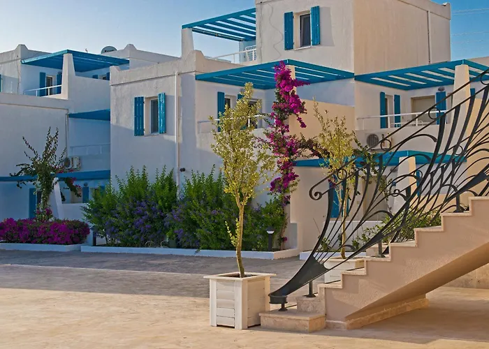 Bellazure Hotel
