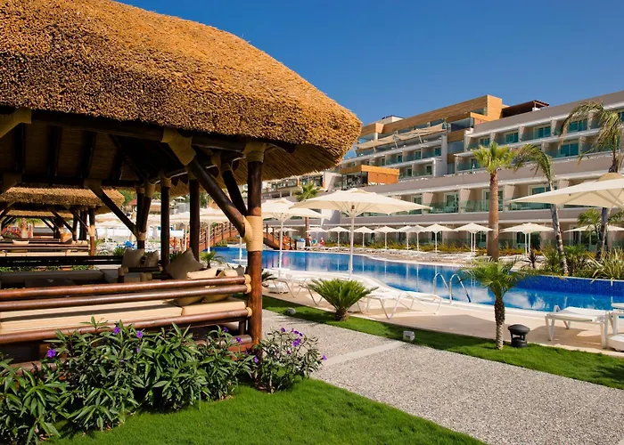 Bellazure Hotel
