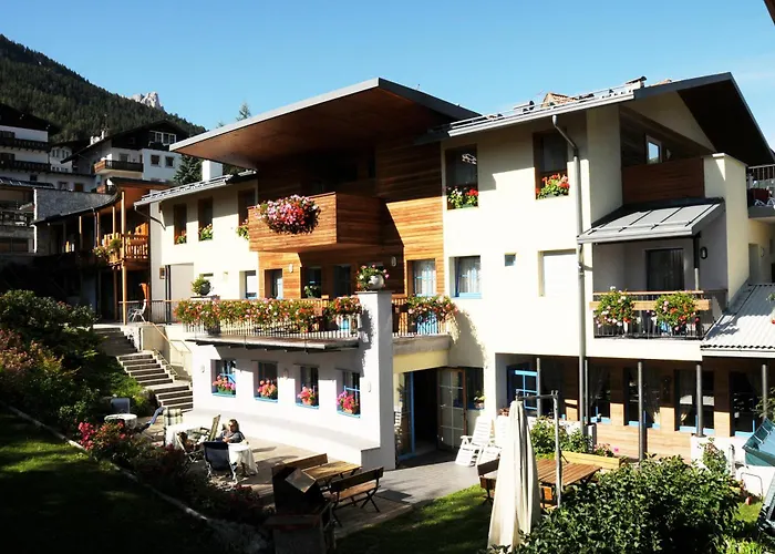 Hotel Garni Enrosadira Vigo di Fassa
