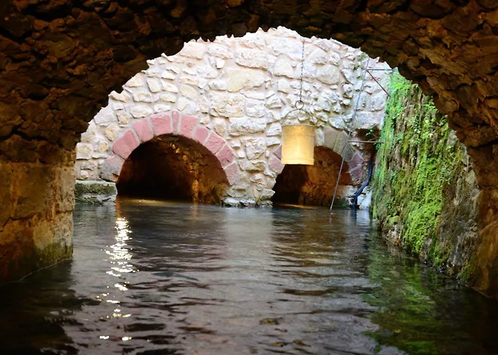 Caserón De La Fuente Albarracín