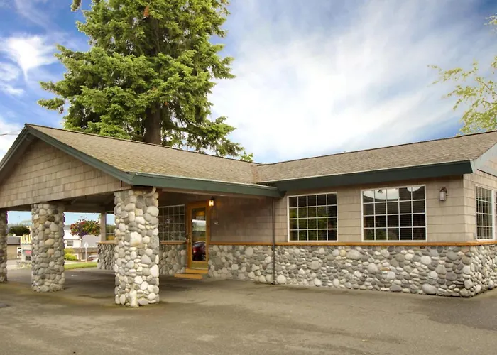 Poulsbo Inn & Suites