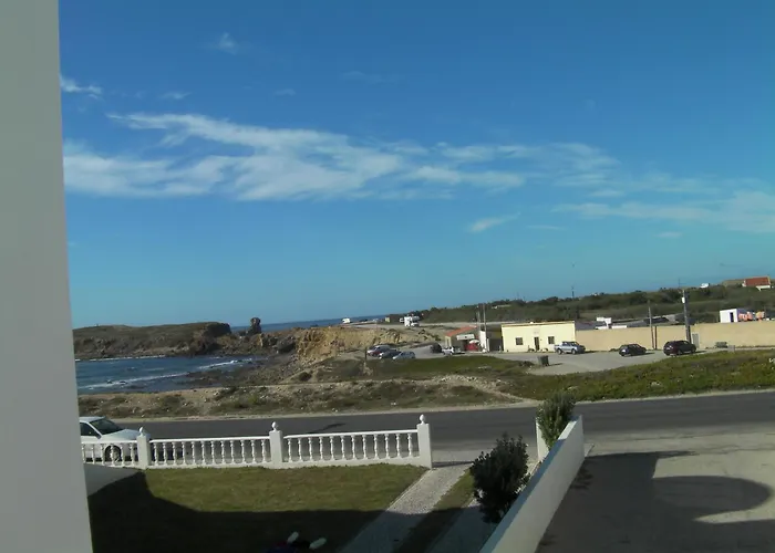 Peniche Surf Lodge 1