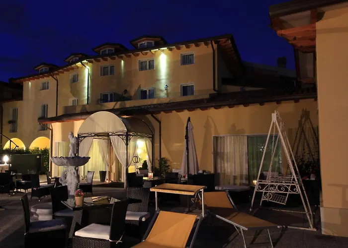 Borgo Dei Poeti Romantik Hotel