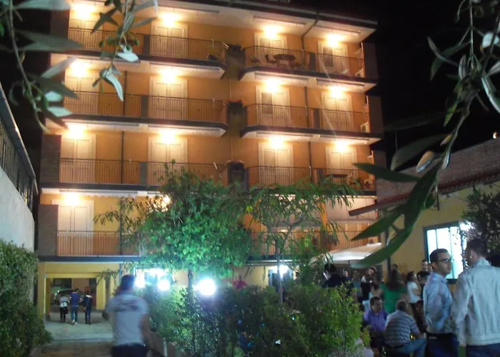 Aparthotel Riviera Ionica Santa Teresa Di Riva