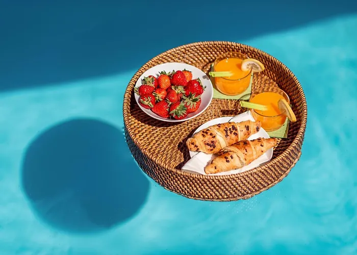 Evala Luxury Rooms With Pool And Garden Split