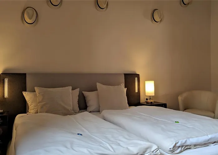 Altstadthotel Goldene Kugel Waren 
