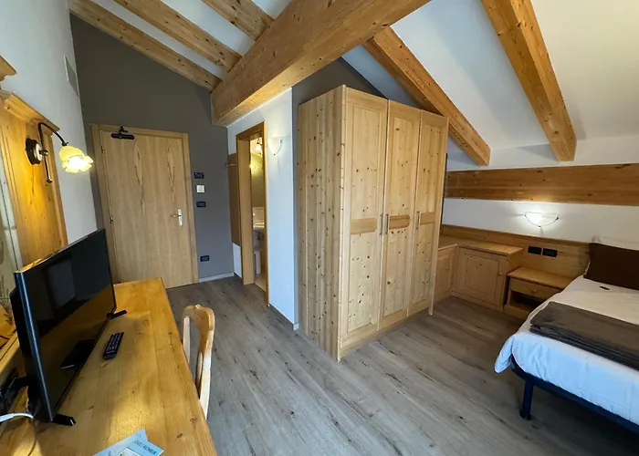 Flos Hotel Moena