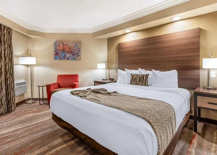Best Western Plus Wine Country Inn & Suites