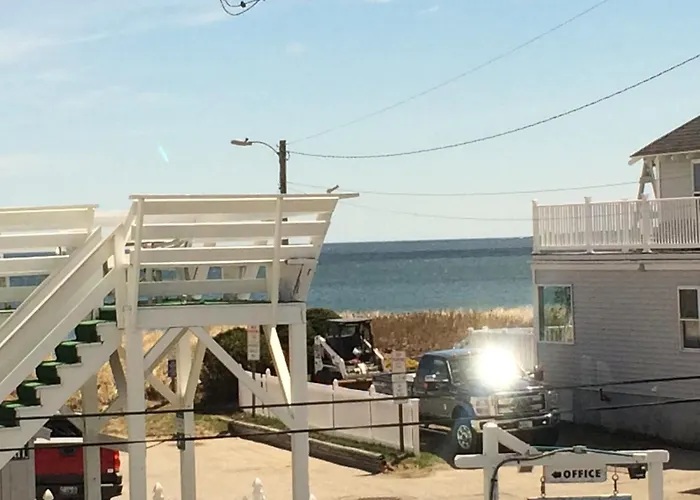 The Oceanic Inn