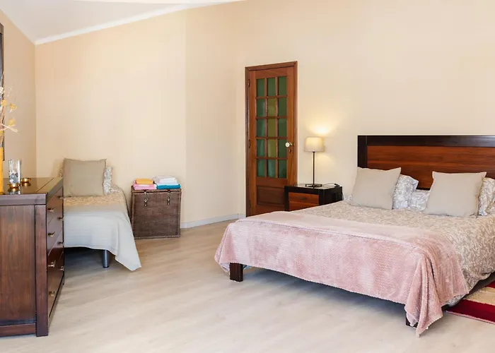 Pksc - Surfers Beach House Peniche