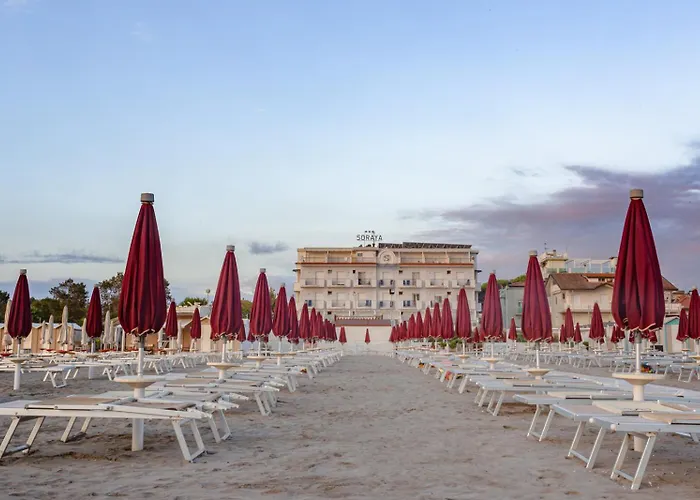 Hotel Soraya - Spiaggia Sawasdee With Beach, Restaurant & Parking Riccione