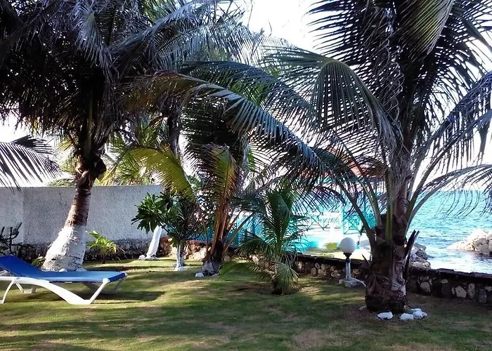 Chrisanns Beach Resort St Mary