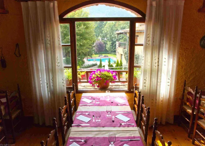 Hotel Hostal Els Roures Camprodon