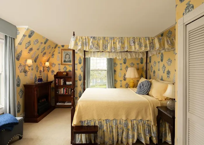 Harbor Knoll Bed And Breakfast