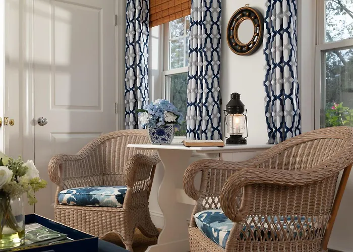 Harbor Knoll Bed And Breakfast