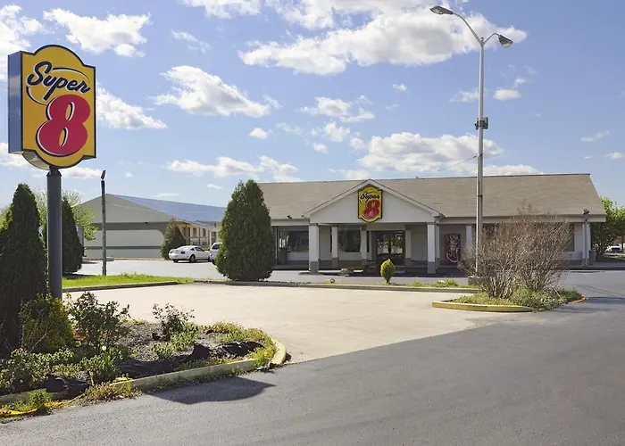 Super 8 By Wyndham Monteagle Tn