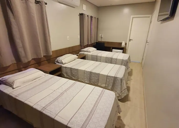 Hotel Tertulio'S Rio Claro 