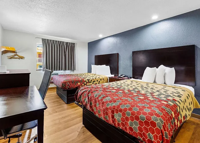 Econo Lodge Akron Copley Northwest Montrose