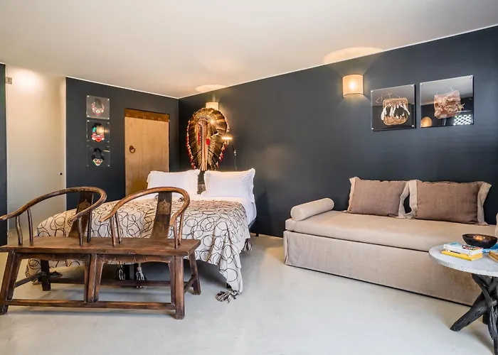 Colegio Charm House