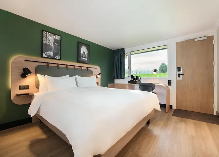 Hotel Campanile Paris Ouest - Gennevilliers Port