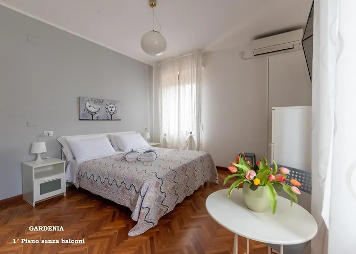 B&B Villino Giovanna Wi-Fi AC Prima fila mare Pineta Porto SantʼElpidio