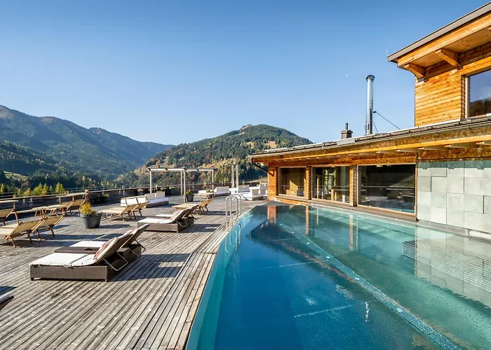 Holzhotel Forsthofalm