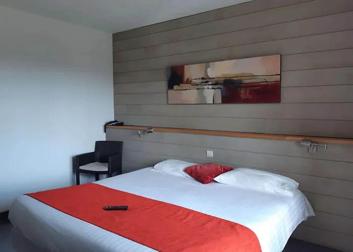Brit Hotel du Golf Le Lodge Salies-de-Béarn