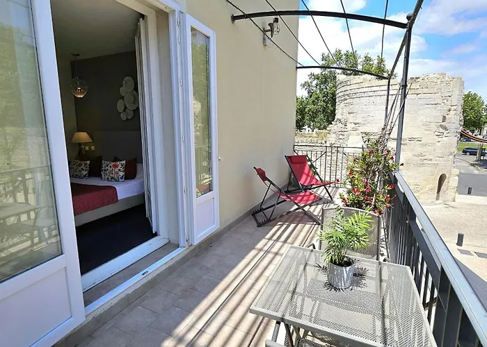 Brit Hotel Acacias Arles