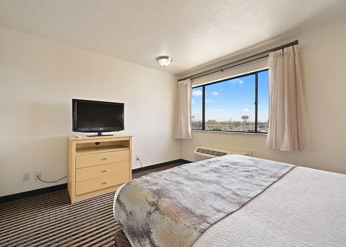 Best Western Plus Executive Inn & Suites Manteca