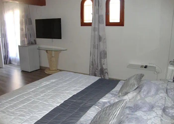 Le Soleil Bleu Bed and Breakfast Fréjus