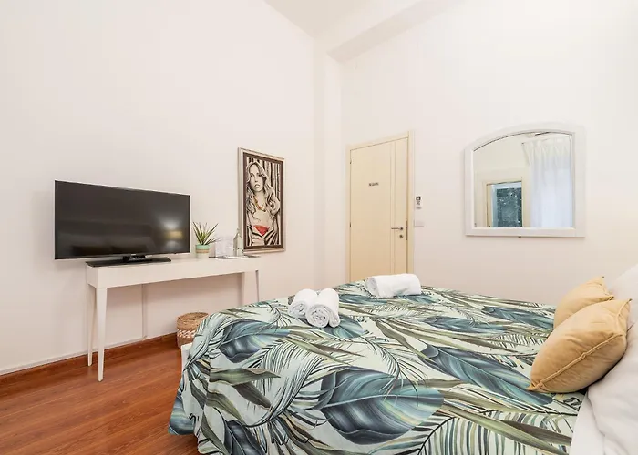 Blanco Rooms