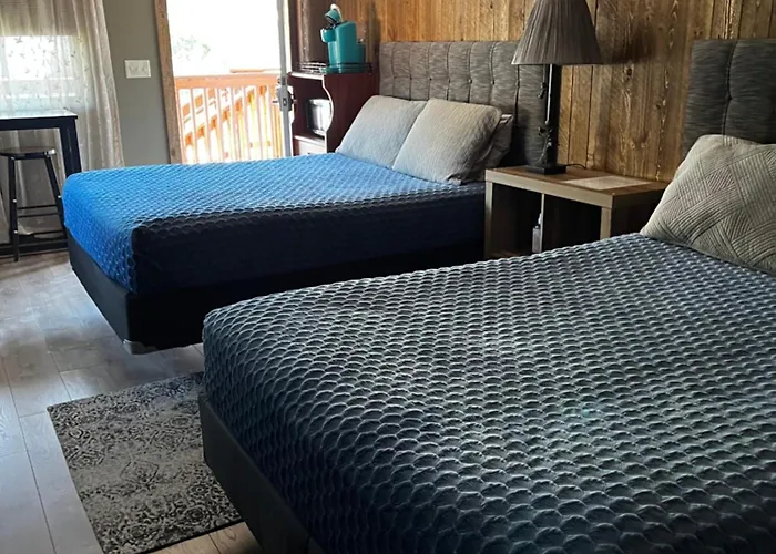 Parkway Yellowstone Guest House Room #1