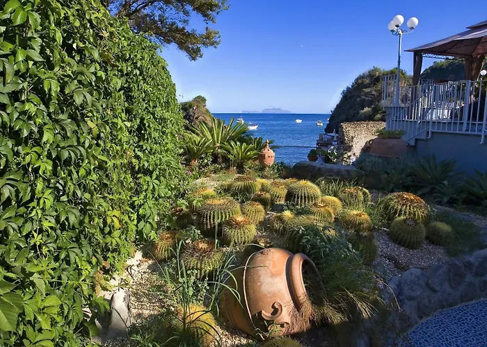 Strand Hotel Delfini Ischia