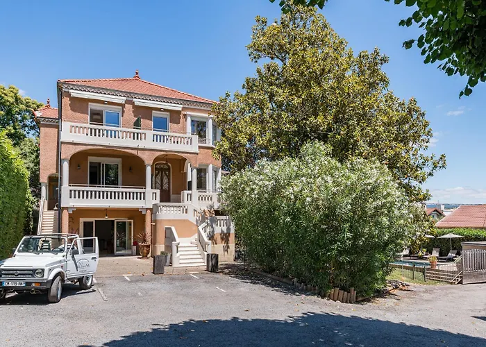 Villa Elisa M