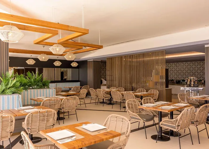 Doubletree By Hilton Mazatlan, Sin Hotel
