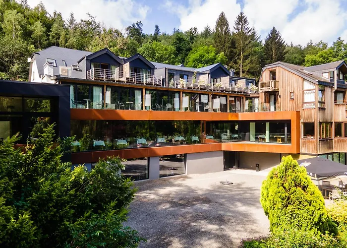 Hostellerie La Claire Fontaine, Logis Hotels & Spa