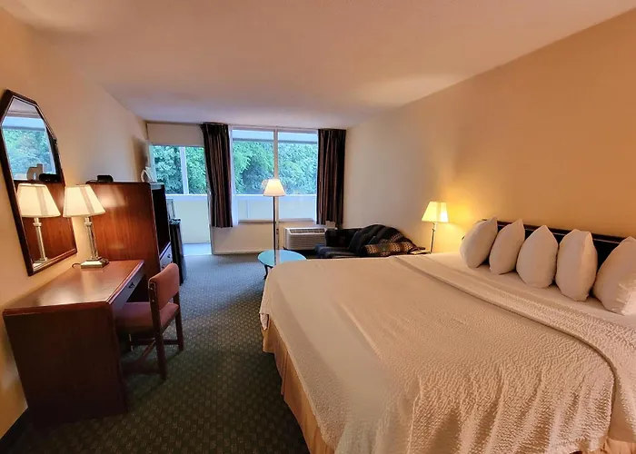 Days Inn By Wyndham Alexandria South