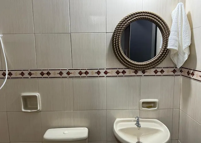 Habitación en el centro de asunción solo efectivo guaranies