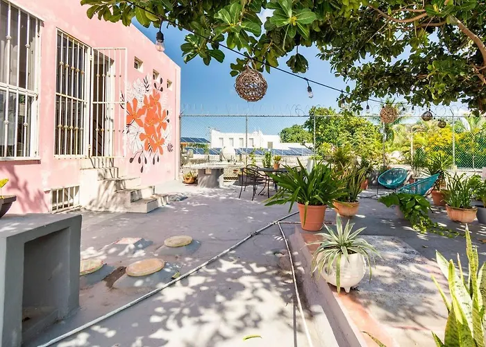 Carlota Guest House